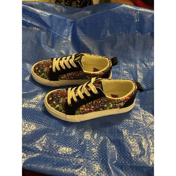 Super Mario Brothers Boys Lace Up Shoe,Nintendo, Sz‎ 1 all over Mario print - Picture 3 of 16
